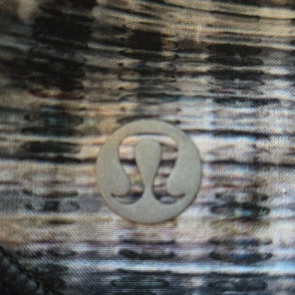 Lululemon Hotty Hot Short *Long 4" - 4Tall - Picture 5 of 7